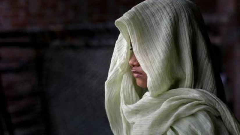 সংঘবদ্ধ ধর্ষণের শিকারের অভিযোগ