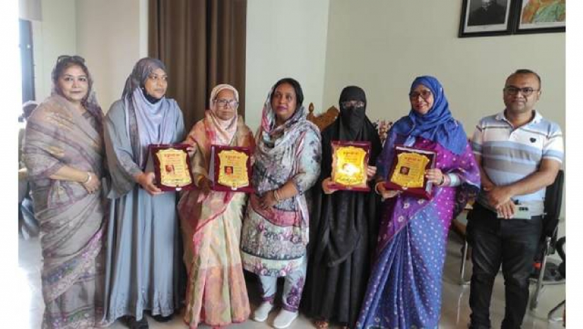 ‘রত্নগর্ভা মা’ সম্মাননা প্রদান অনুষ্ঠান