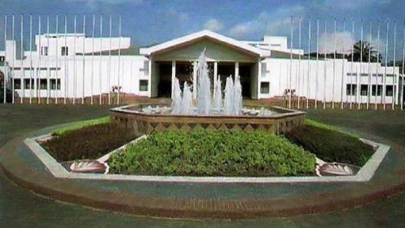 প্রধানমন্ত্রী ও তাঁর পরিবারের নামে প্রতারণার চেষ্টা করলে কঠোর ব্যবস্থা