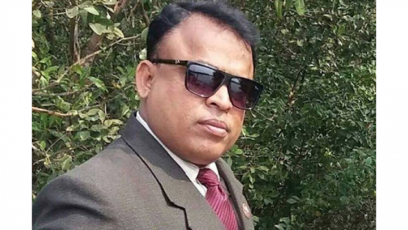 মেসেঞ্জারে ছাত্রীর আপত্তিকর ছবি চান প্রধান শিক্ষক