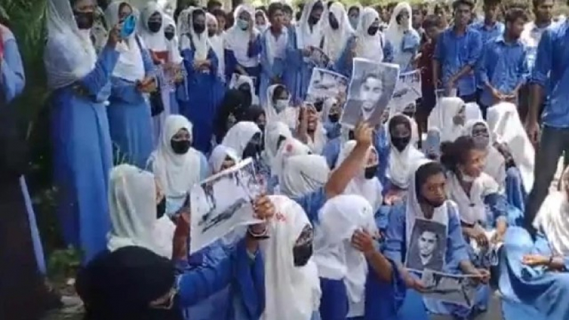 কলেজছাত্রের মৃত্যু