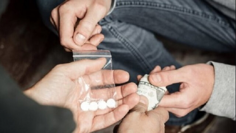 তানোর উপজেলা ছাত্রলীগের সাধারণ সম্পাদকসহ তিনজনকে আটক করেছে পুলিশ