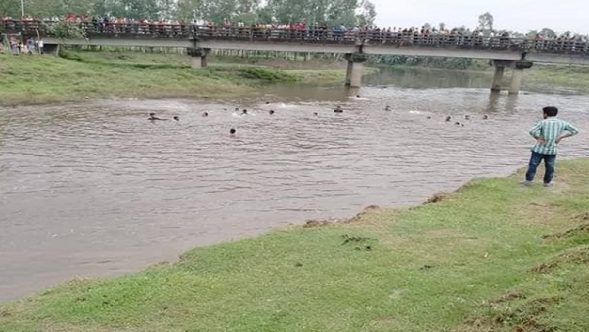 টিকটক ভিডিও বানাতে নদীতে ঝাঁপ দিয়ে কিশোরের মৃত্যু