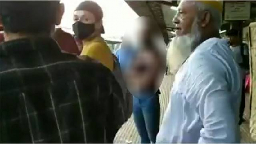 ঝালমুড়ি খেতে গিয়ে হেনস্তার শিকার সেই তরুণী