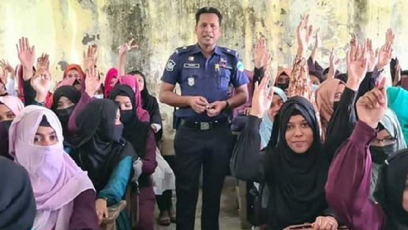 শপথ করল নবম ও দশম শ্রেণির দুই শতাধিক শিক্ষার্থী