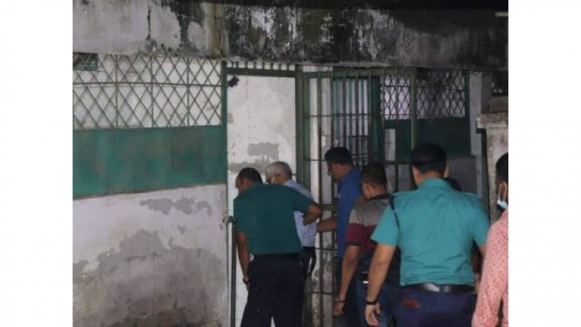 শাহবাগ থানা হাজতখানায় নর্থ সাউথের ট্রাস্টি বোর্ডের চার সদস্য