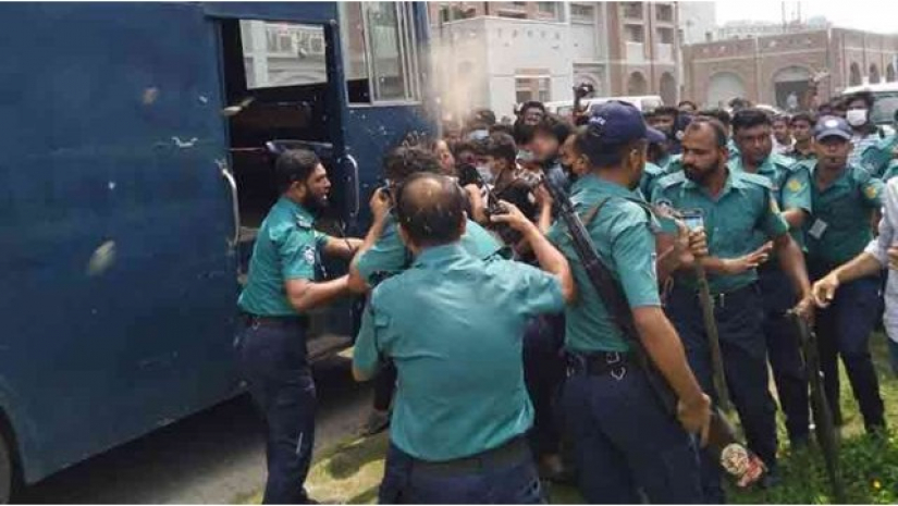 ১৭ কিশোরকে সাত বছর কারাদণ্ড দিয়েছে আদালত