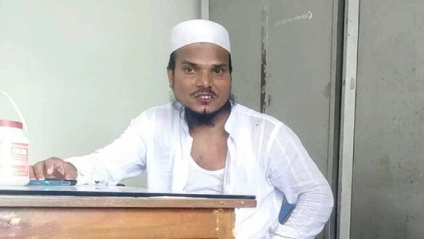 মারধরে আহত শিক্ষক নুর হোসেন