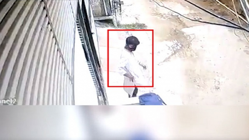 নিজেই নিজেকে অপহরণ