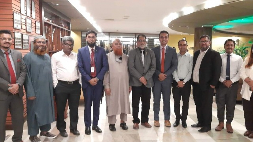 আঞ্চলিক উপদেষ্টাদের সাথে লিডিং ইউনিভার্সিটির উপাচার্যের আলোচনা