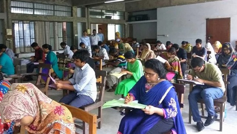 চলছে ৪৪তম বিসিএস প্রিলি