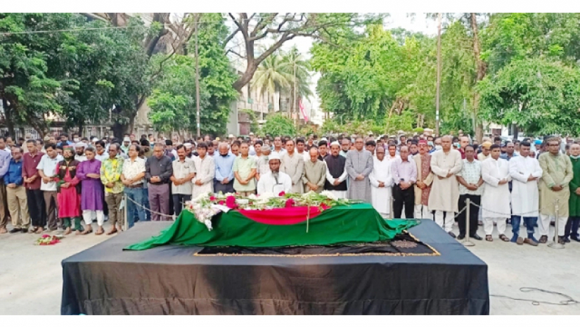 প্রেস ক্লাবে শ্রদ্ধায় আবদুল গাফ্‌ফার চৌধুরীকে শেষ বিদায়