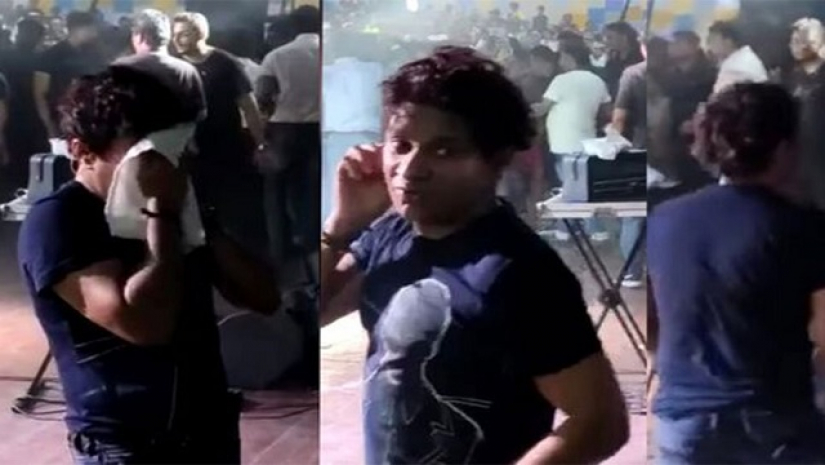 মঞ্চেই অনবরত ঘামছিলেন কেকে, বলেছিলেন আলো নিভিয়ে দিতে