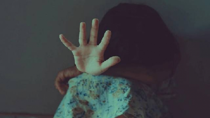 দশম শ্রেণির ছাত্রীকে নির্যাতন  