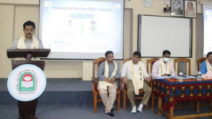 শিক্ষকদের জন্যে বঙ্গবন্ধু ফেলোশিপ চালুর চেষ্টা করবো: সৌমিত্র শেখর