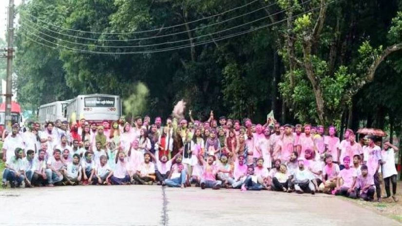 আনন্দ-উচ্ছ্বাসে মাভাবিপ্রবির ১৪তম ব্যাচের বিদায়