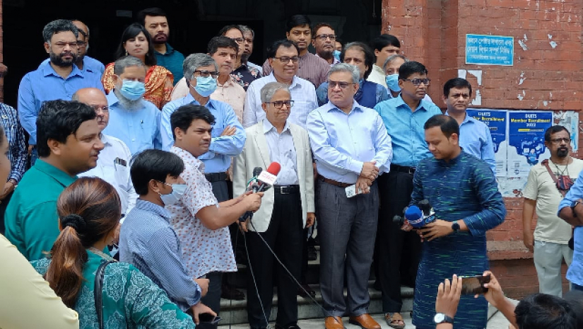 উপাচার্যের সংবাদ সম্মেলন