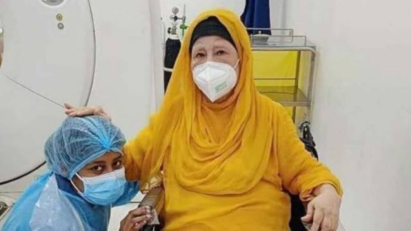 খালেদা জিয়ার হার্টে ব্লক, রিং পরানো হয়েছে 