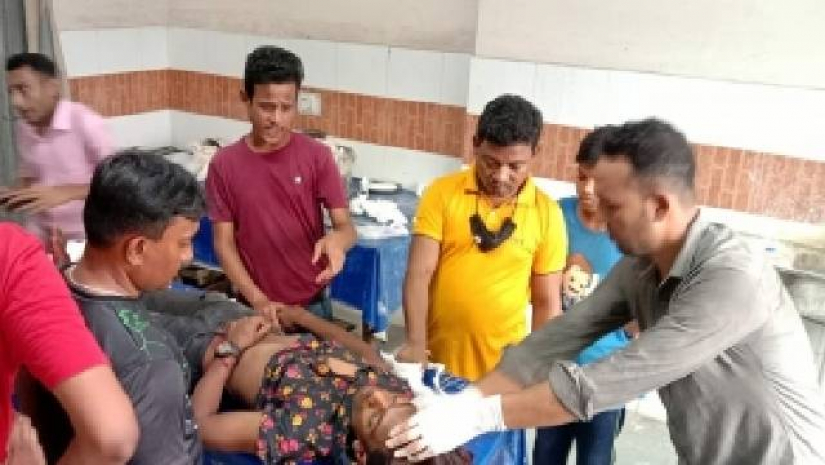 ‘সেলফি তোলার সময়’ ট্রেন থেকে পড়ে স্কুলছাত্রের মৃত্যু