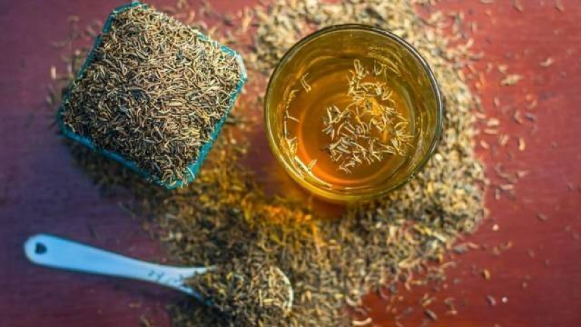 জিরা শুধু খাবারের স্বাদ-গন্ধ বাড়ায় না, এটি স্বাস্থ্যের জন্যও অনেক উপকারী।