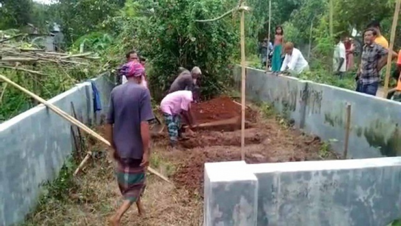 দুই ভাইয়ের দাফনের প্রস্তুতি চলছে