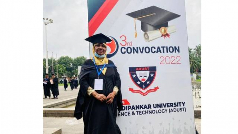 ২ বছর আগে চাকরি থেকে অবসর, ৬২ বছরে এসে স্নাতকোত্তরের স্বপ্নপূরণ