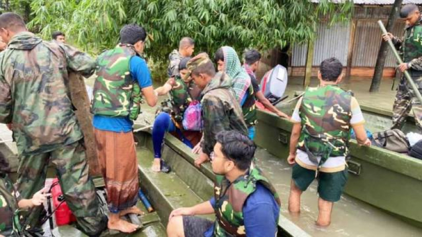 আটকে পড়া ঢাবি শিক্ষার্থীদের উদ্ধার করেছে সেনাবাহিনী