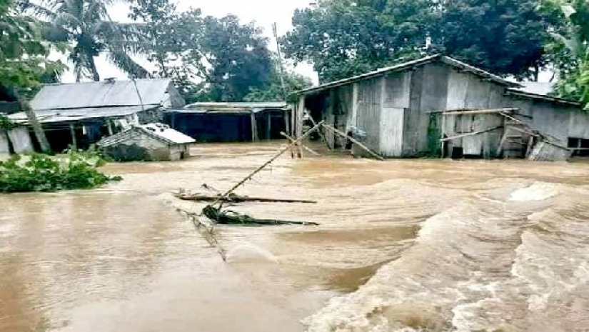 বর্তমানে দেশের নয়টি জেলা বন্যাকবলিত