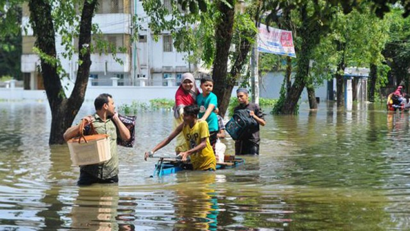 বন্যা-টিলাধসে সিলেট