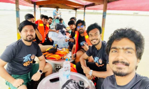 ১০ লাখ টাকার সহায়তা নিয়ে বানভাসিদের পাশে ‘বন্দি পাঠশালা’