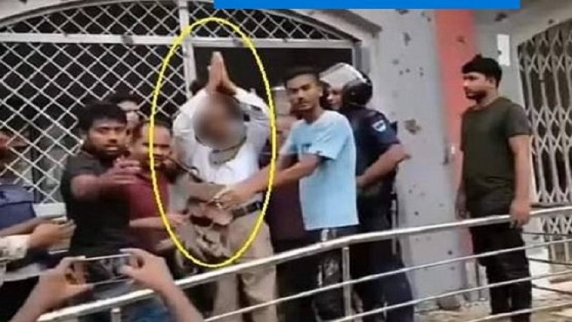 শিক্ষকের গলায় জুতার মালা, প্রতিবাদে আন্দোলনের ডাক