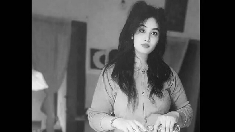 ব্লগার রীতিকাকে পাঁচতলা থেকে ফেলে দিলেন সাবেক স্বামী