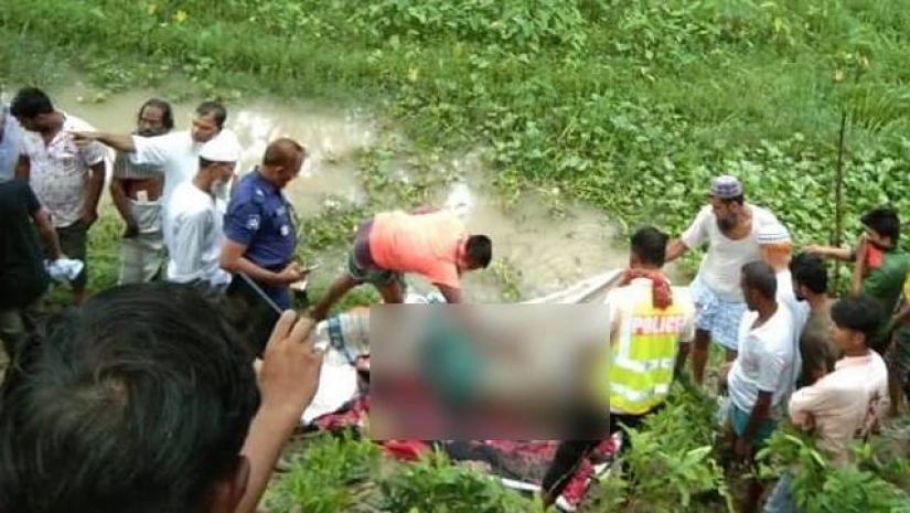 বাড়ির পাশের ডোবায় ভেসে উঠল স্কুলছাত্রীর লাশ