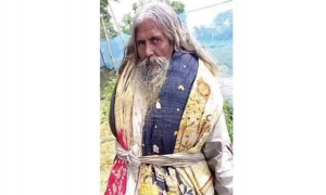 ভক্তের স্ত্রীকে নিয়ে উধাও খেতা বাবা!