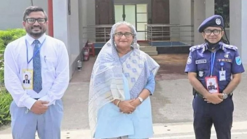 প্রধানমন্ত্রীর সঙ্গে ডিসি