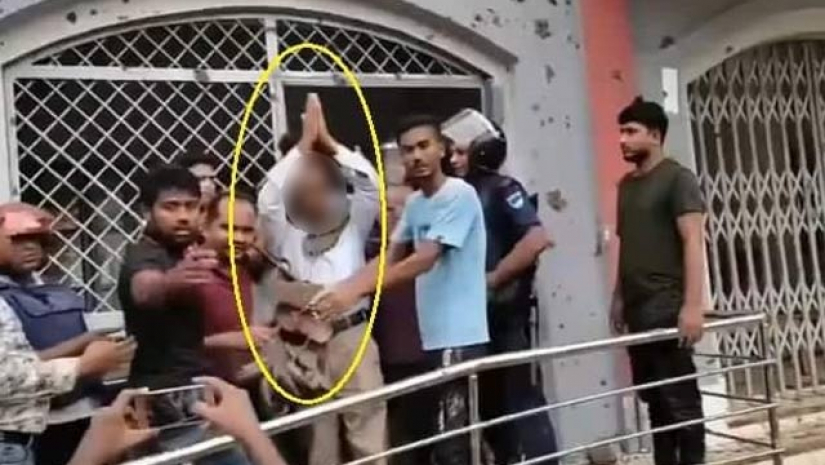অধ্যক্ষ স্বপন কুমার বিশ্বাসকে লাঞ্ছিত করা