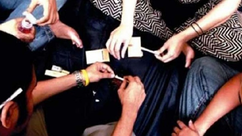 ভয়ংকর মাদক এলএসডিতে আসক্ত অনেক শিক্ষার্থী