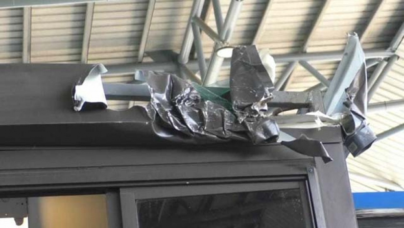 ক্ষতিগ্রস্ত টোলপ্লাজা