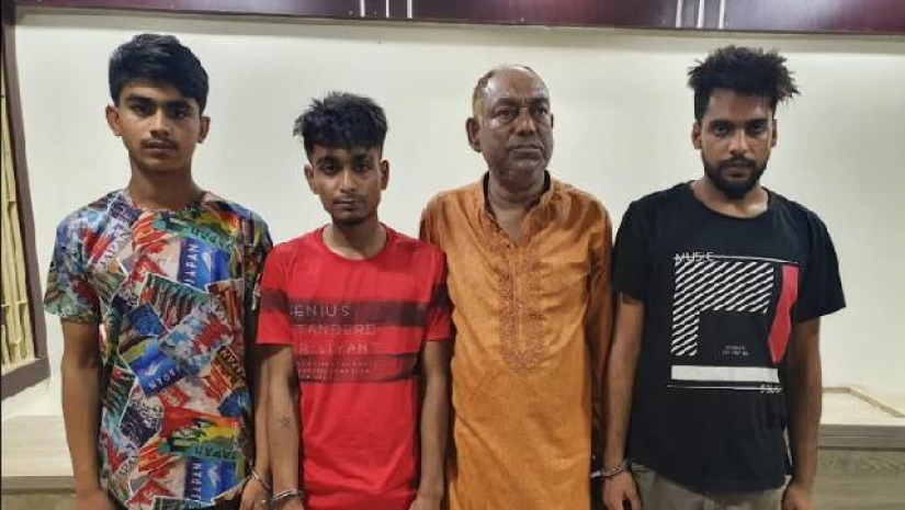 গ্রেপ্তার ৪ আসামি