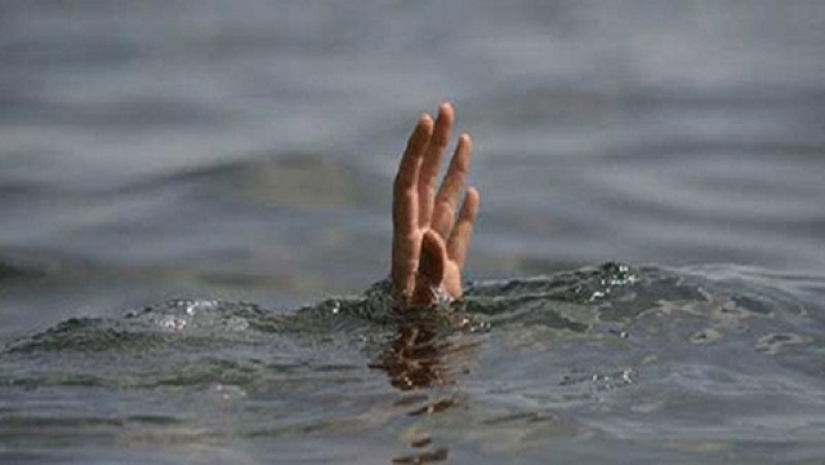 সাঁতার কাটতে গিয়ে কলেজছাত্রের মৃত্যু