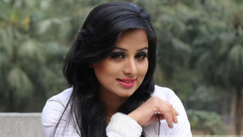 পুষ্পিতা পপি