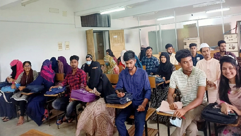 শ্রেণিকক্ষে ফিরেছে শাবিপ্রবি