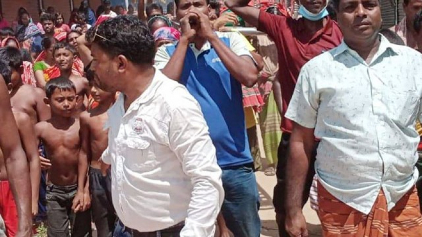 লাশ নিয়ে বিক্ষোভ মিছিল