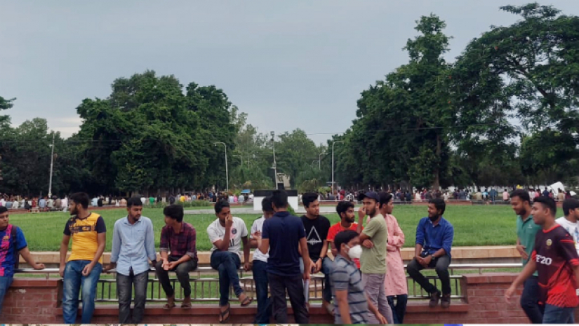 র্তিচ্ছুদের পদচারণায় মুখরিত রাবি