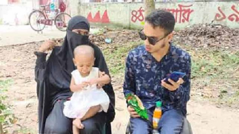 স্বামী ও সন্তানের সঙ্গে এসিডদগ্ধ সুমাইয়া