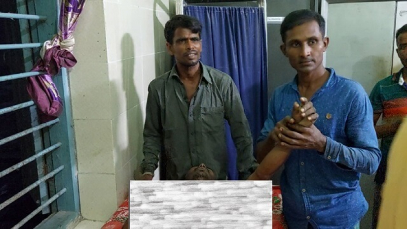 ছাত্রীকে উত্ত্যক্ত করে মূত্র নিক্ষেপ, প্রতিবাদ করায় আরো বেপরোয়া