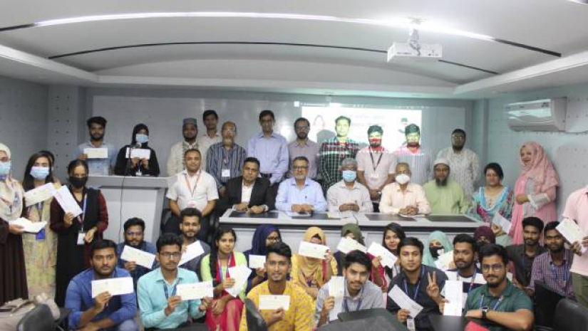 ইউআইটিএস'র৩০ মেধাবী শিক্ষার্থী
