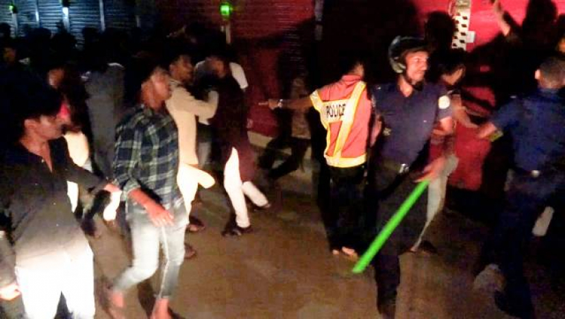 দুই গ্রুপের ধাওয়া-পাল্টা ধাওয়া