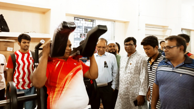 ১০ লাখ টাকার শরীরচর্চা সরঞ্জাম পেল রাবি শিক্ষার্থীরা