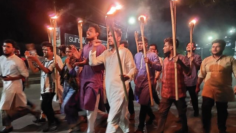 তেলের দাম বৃদ্ধির প্রতিবাদের মিছিলে ছাত্রলীগের বাধা